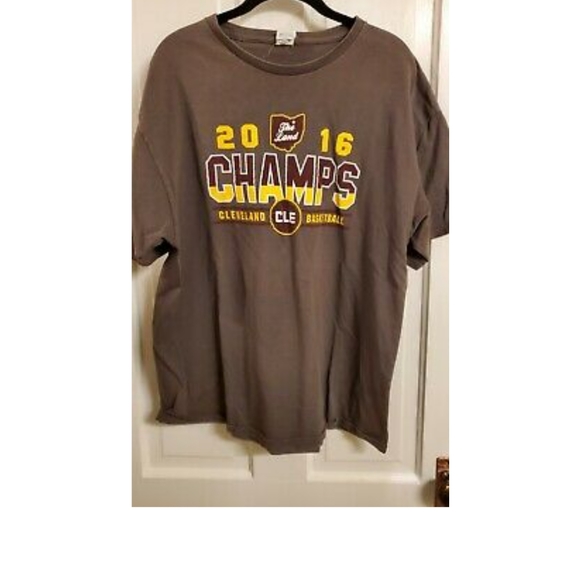 Lot of 7 XL Cleveland Cavs T-Shirts Mens - Picture 8 of 8